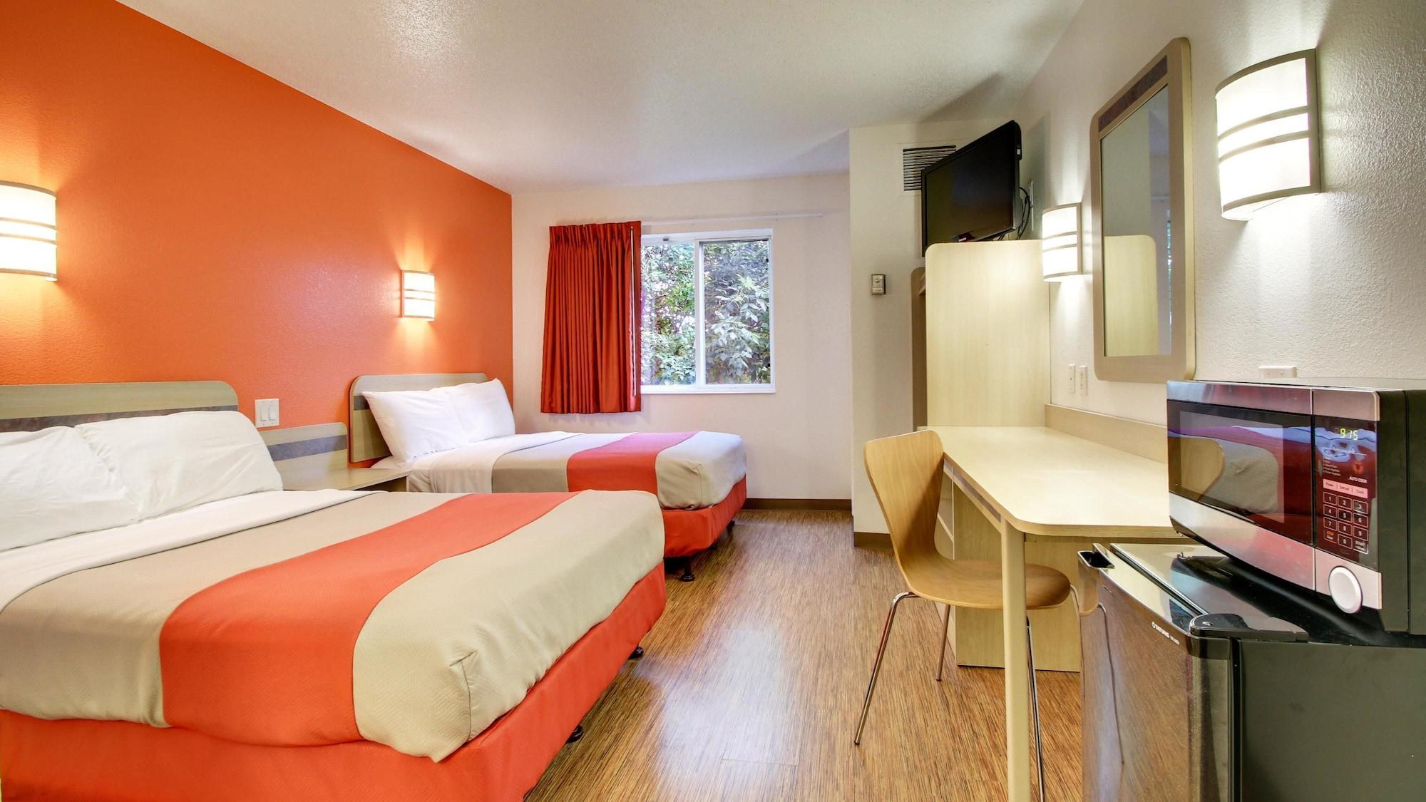 Hotel 6-springfield, Il Springfield